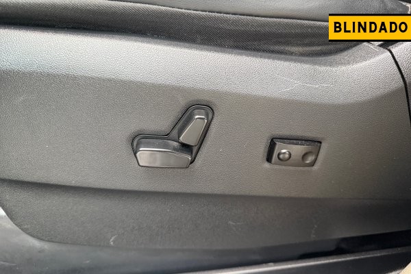 CHRYSLER TOWN & COUNTRY 3.6 LIMITED V6 24V GASOLINA 4P AUTOMÁTICO 2015/2015